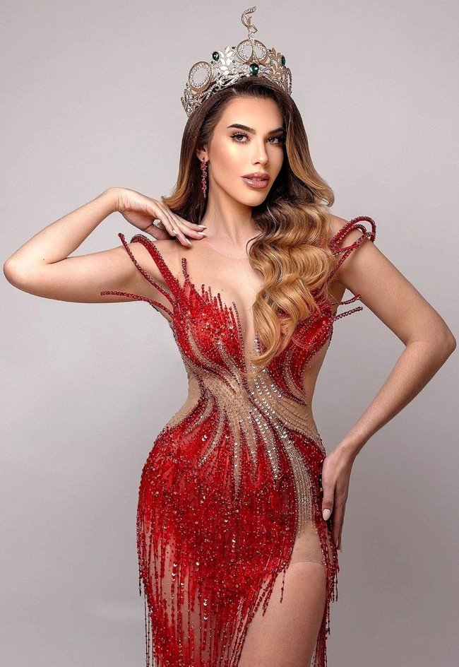 Lourdes Feliu is crowned Miss Grand Cuba 2024 in Miami