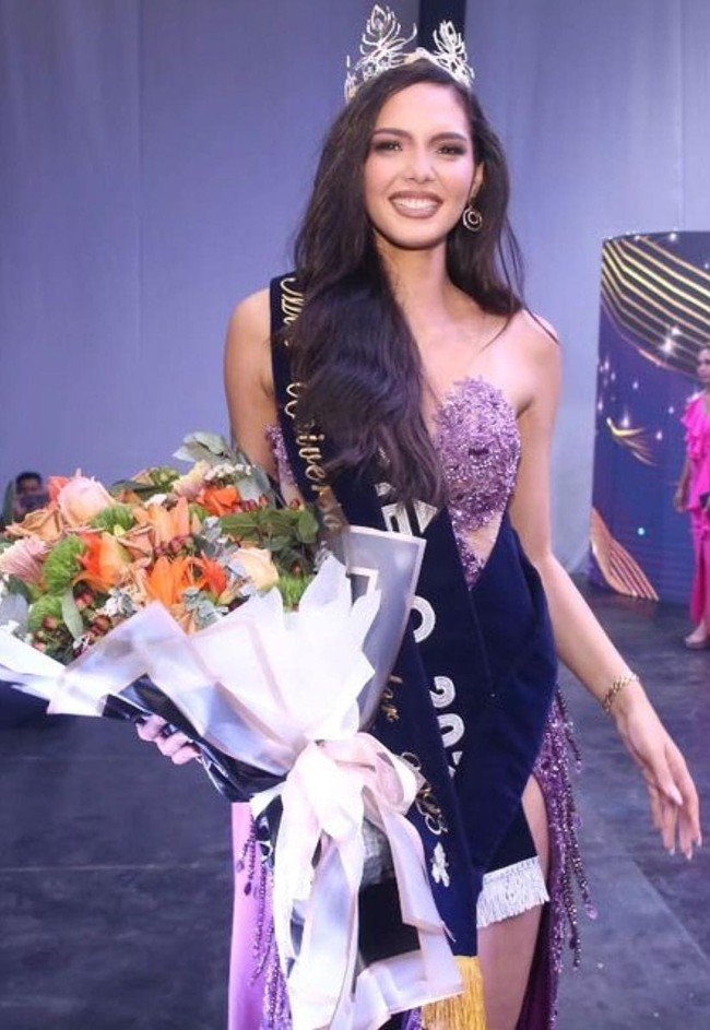 Delary Stoffers is crowned Miss Universe Ecuador 2023