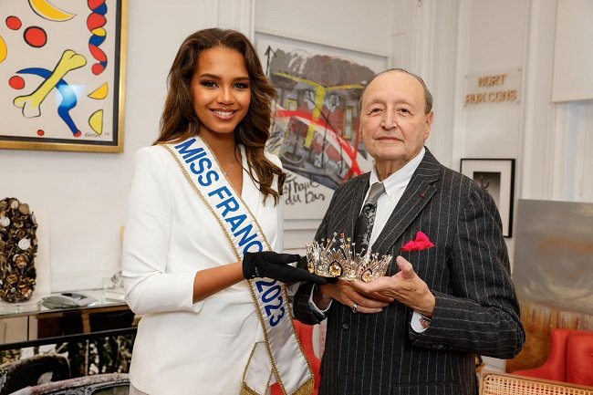 Indira Ampiot and Alain Némarq with Miss France 2024 Crown